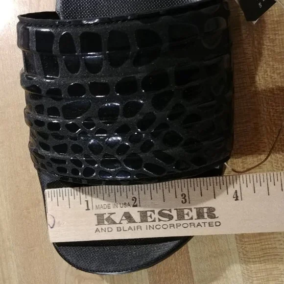 Adidas Adilette Comfort Black Slides Cloudfoam Sandals Women's Size 6 NWT - Picture 5 of 10